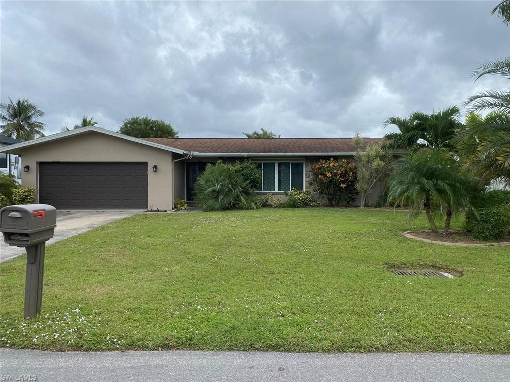 5843 SW 1st CT CAPE CORAL, FL 33914