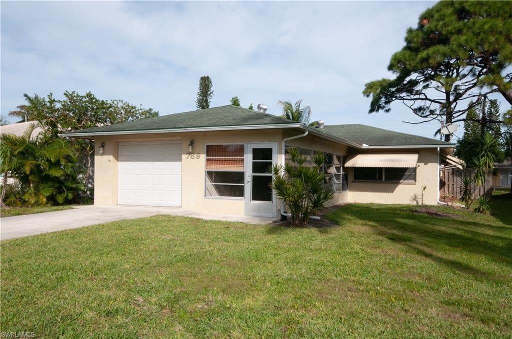 789 99th AVE N NAPLES, FL 34108