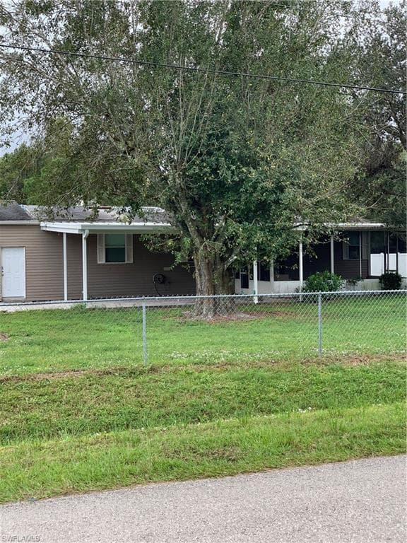 2463 Laurel LN NORTH FORT MYERS, FL 33917