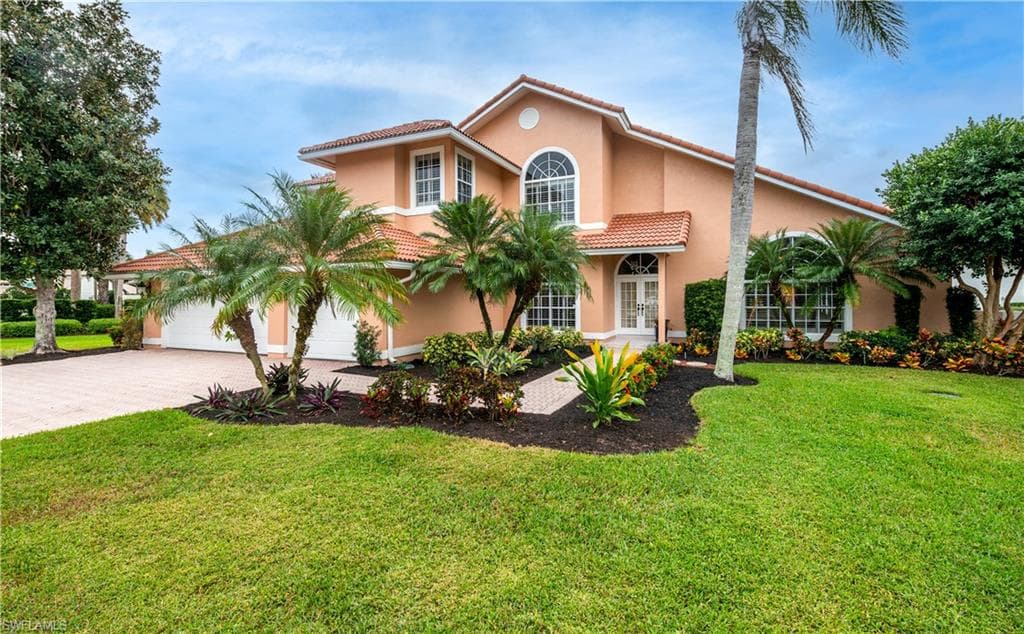 13 Falconwood CT FORT MYERS, FL 33919