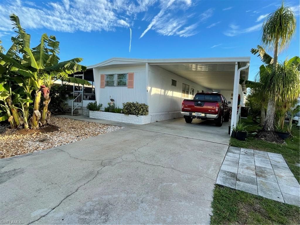 5664 Captain John Smith LOOP NORTH FORT MYERS, FL 33917