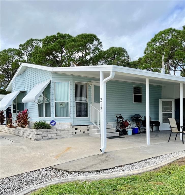 217 Shrub LN N NORTH FORT MYERS, FL 33917