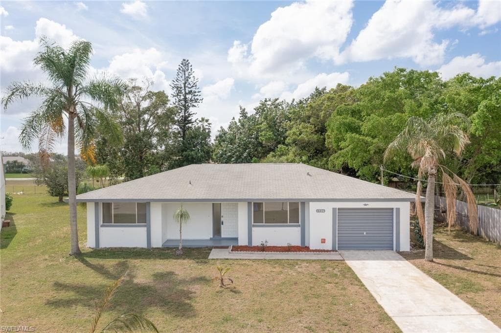 1726 NE 6th TER CAPE CORAL, FL 33909