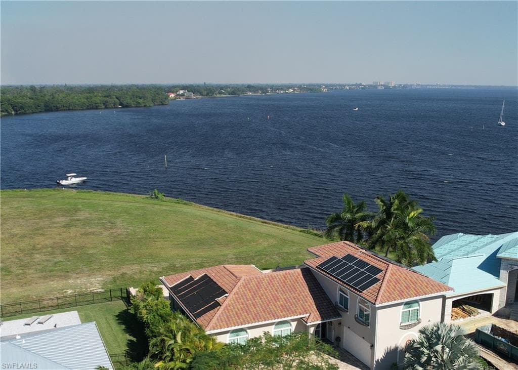 2371 Coral Point DR CAPE CORAL, FL 33990