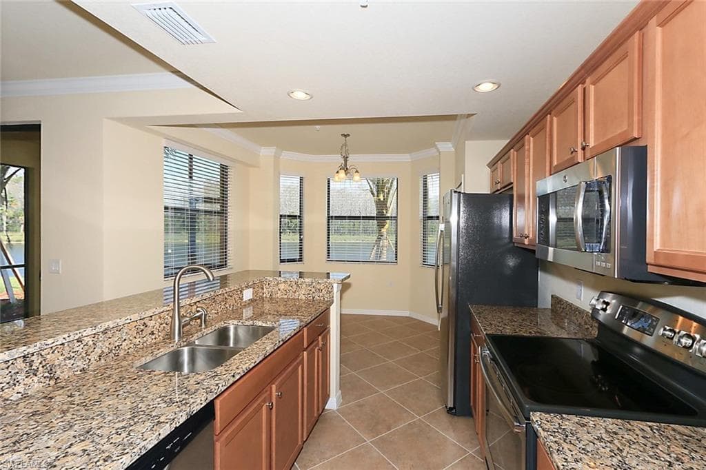 9554 Trevi CT 4713 NAPLES, FL 34113