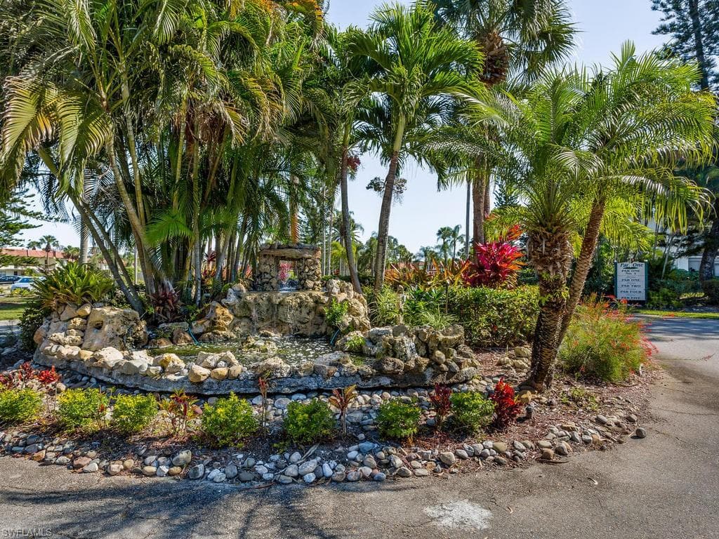 4166 27th CT SW 103 NAPLES, FL 34116