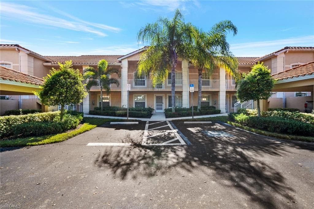 26670 ROSEWOOD POINTE DR 201 BONITA SPRINGS, FL 34135