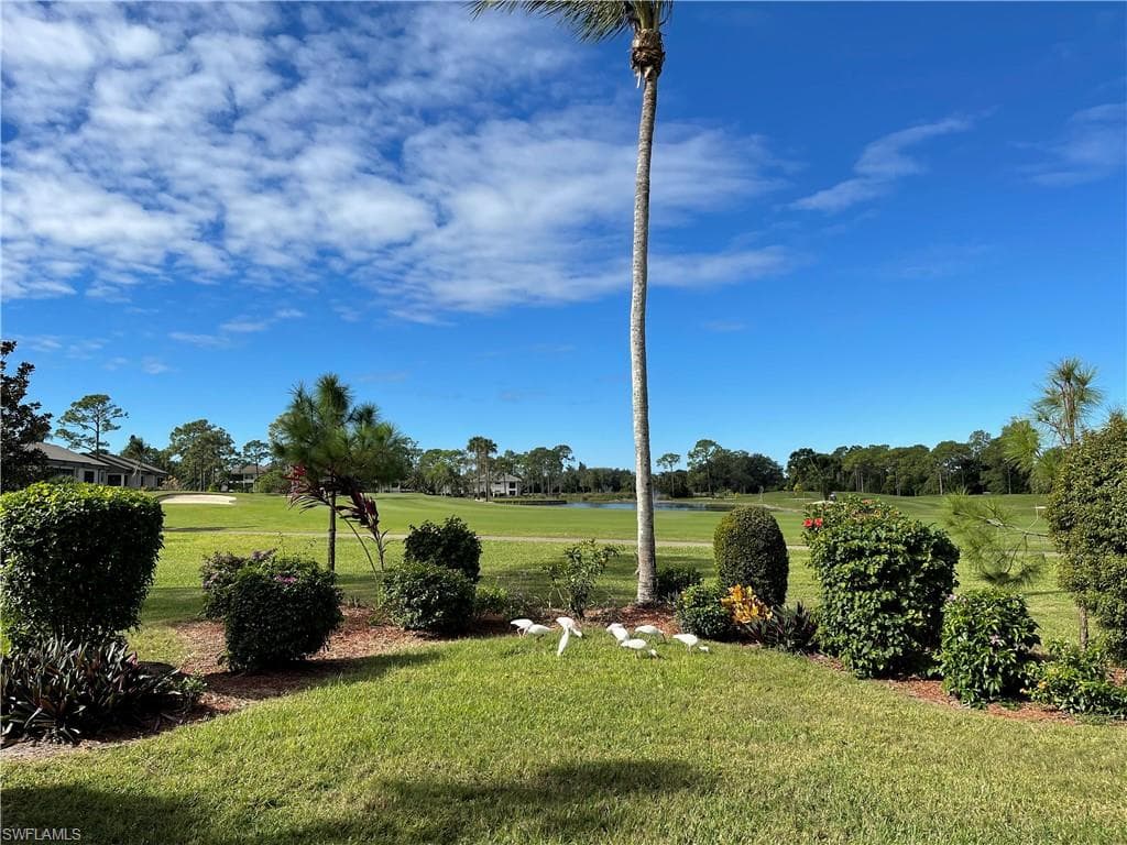 5825 Trailwinds DR 415 FORT MYERS, FL 33907