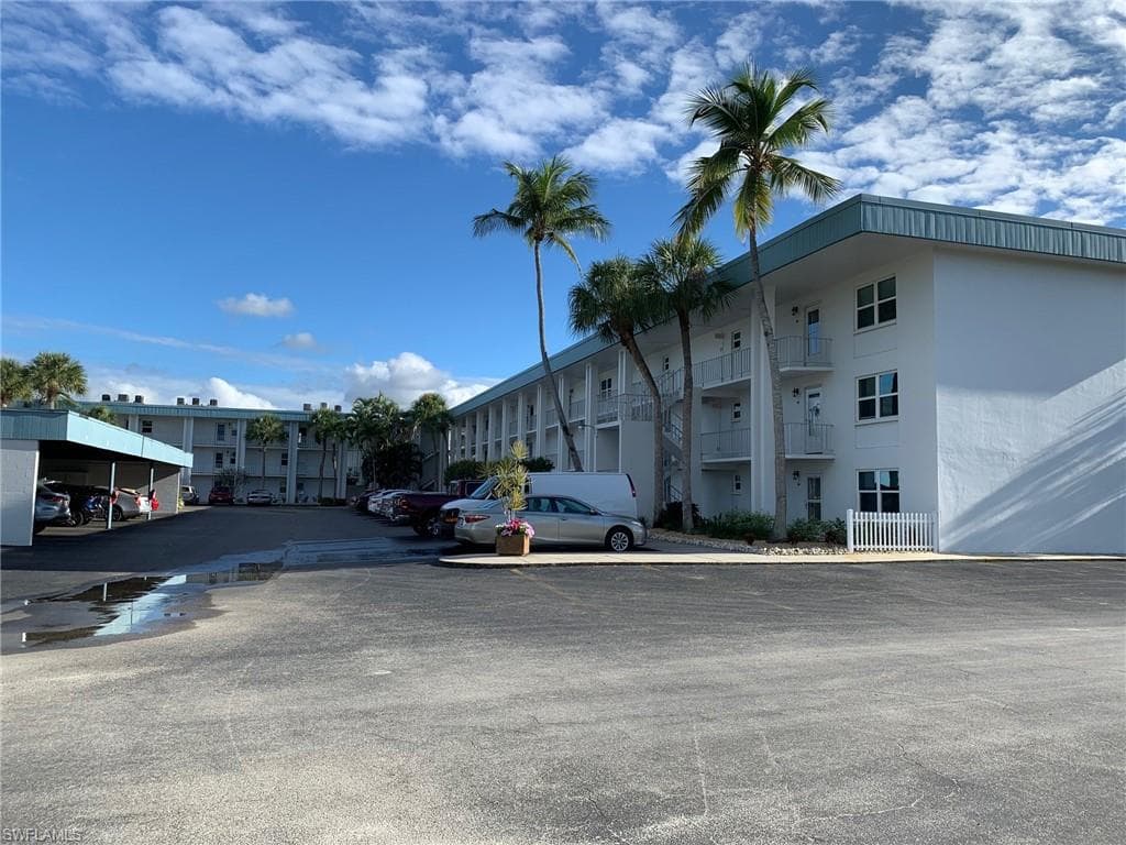1700 Pine Valley DR 214 FORT MYERS, FL 33907