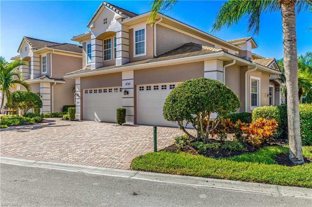 4745 Stratford CT 2304 NAPLES, FL 34105