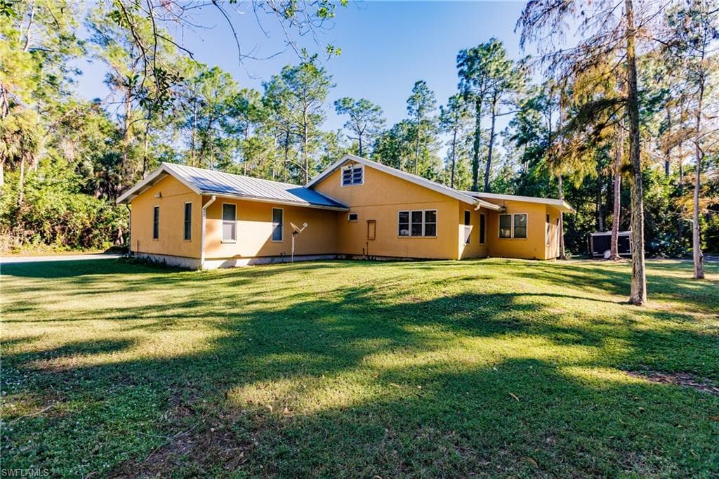3211 25th AVE SW NAPLES, FL 34117