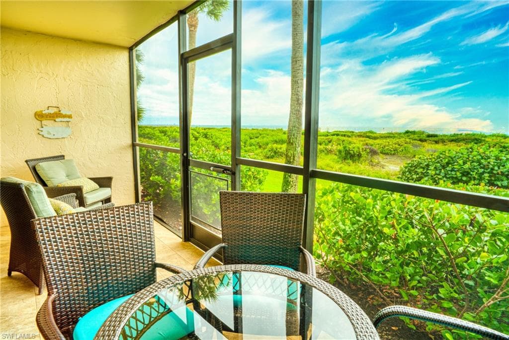 671 E Gulf DR 5B1 SANIBEL, FL 33957