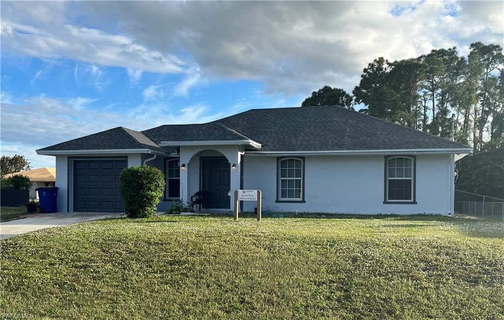 3001 37th ST SW LEHIGH ACRES, FL 33976