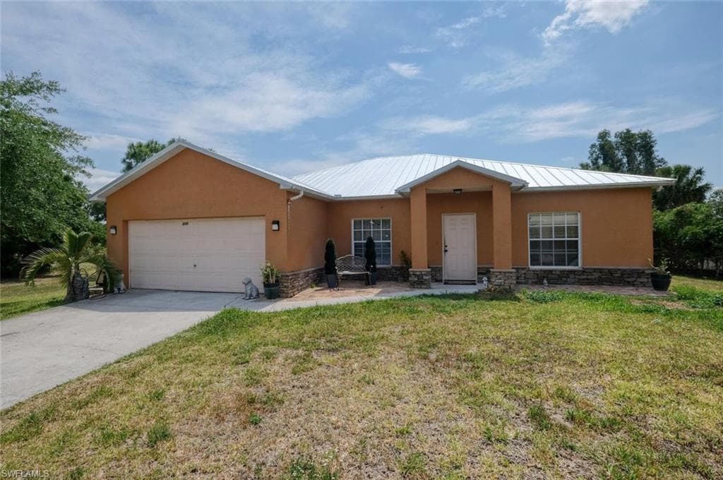806 Anza AVE LEHIGH ACRES, FL 33971