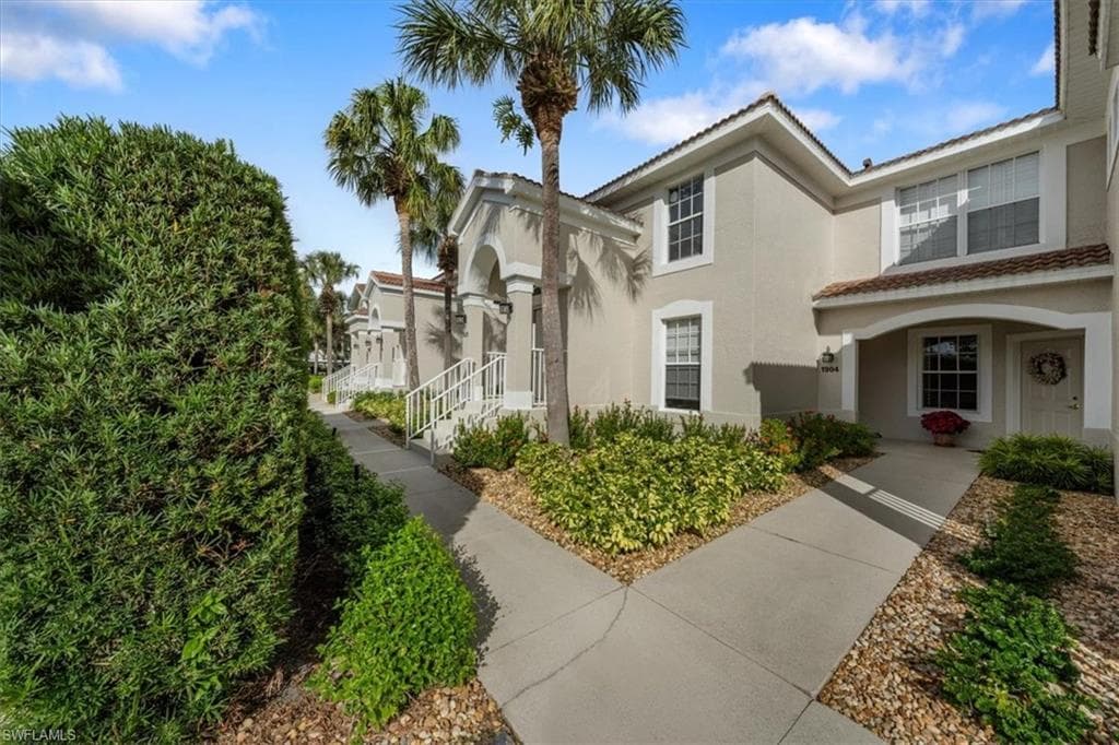 9189 Spring Run BLVD 1905 ESTERO, FL 34135