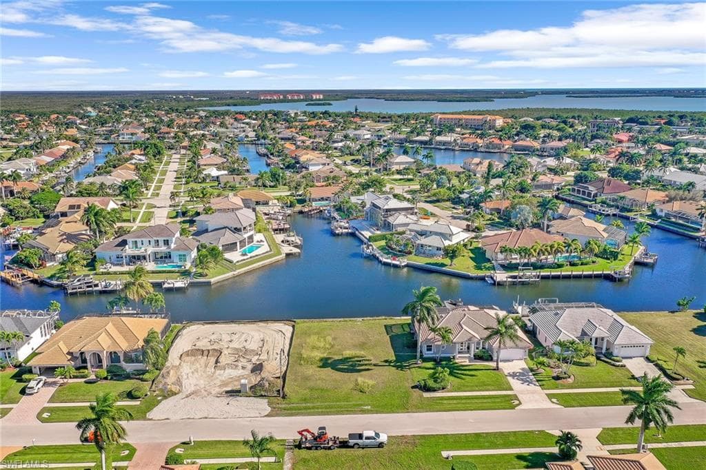 127 Gulfport CT MARCO ISLAND, FL 34145