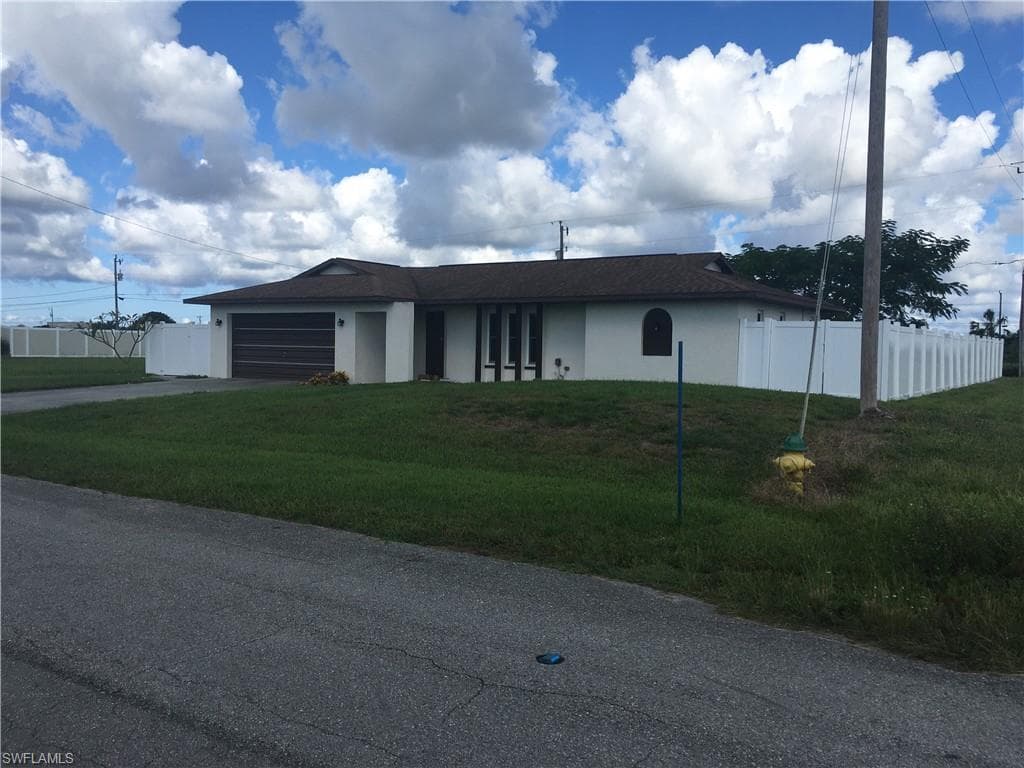 1513 NE 15TH TER CAPE CORAL, FL 33909