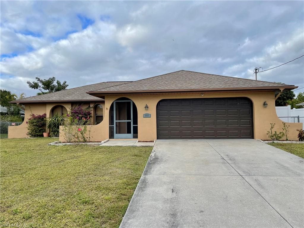 1513 17th TER CAPE CORAL, FL 33990