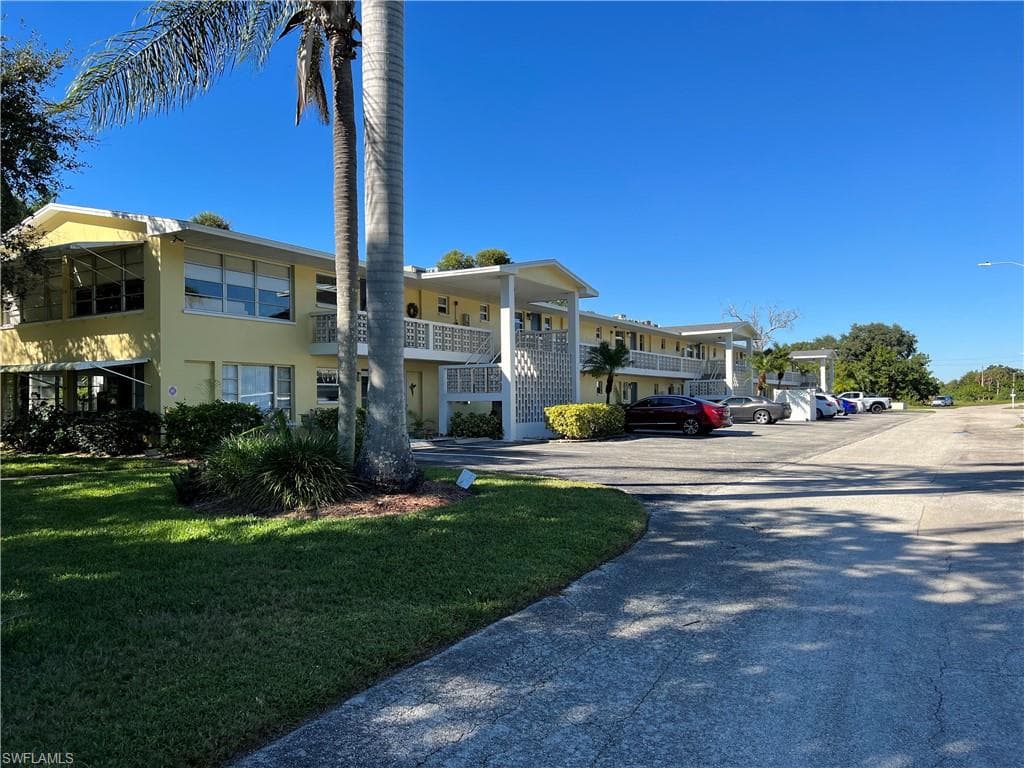 1310 Tropic TER NORTH FORT MYERS, FL 33903