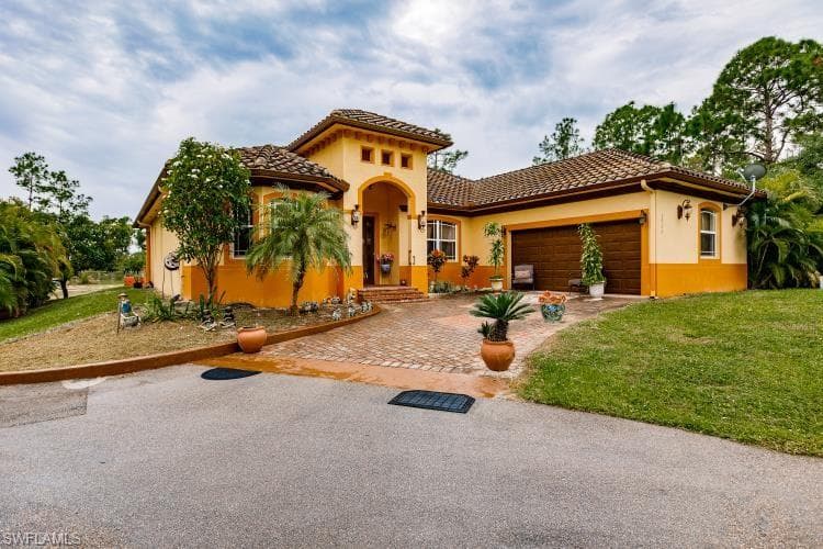 3930 27th AVE NE NAPLES, FL 34120