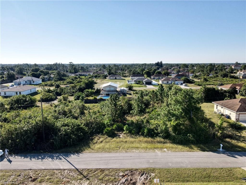 3813 16th ST W LEHIGH ACRES, FL 33971