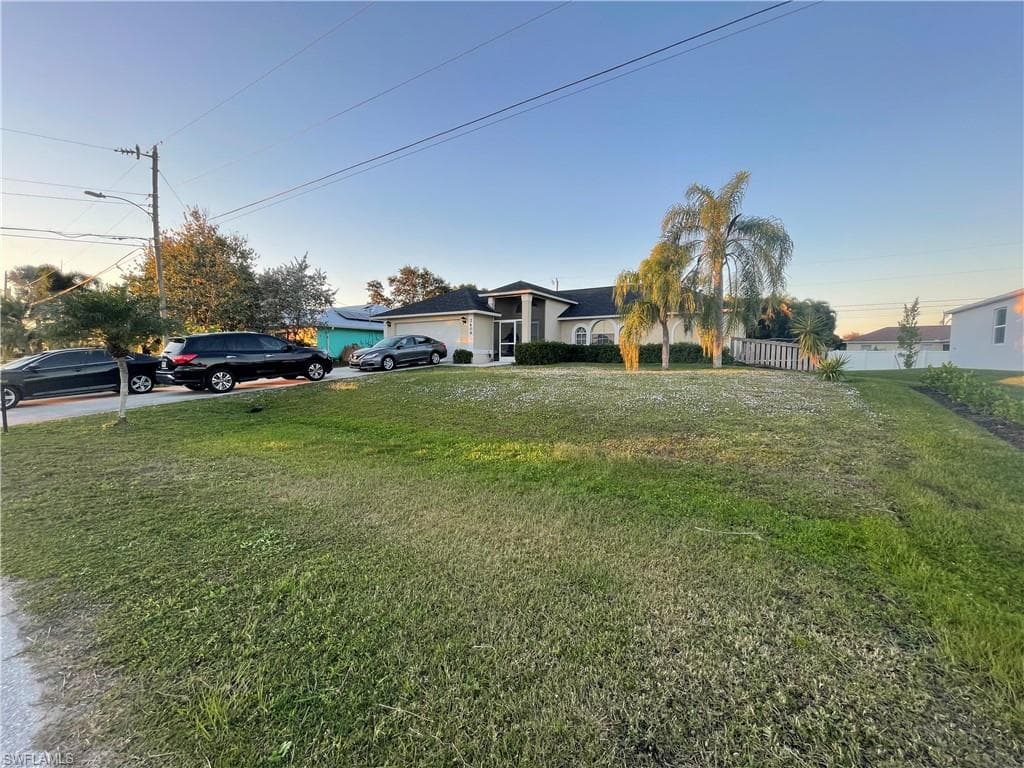 2609 SW 32nd LN CAPE CORAL, FL 33914
