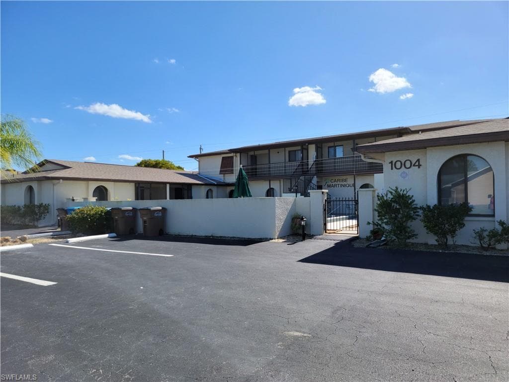 1004 SE 8th ST 202 CAPE CORAL, FL 33990