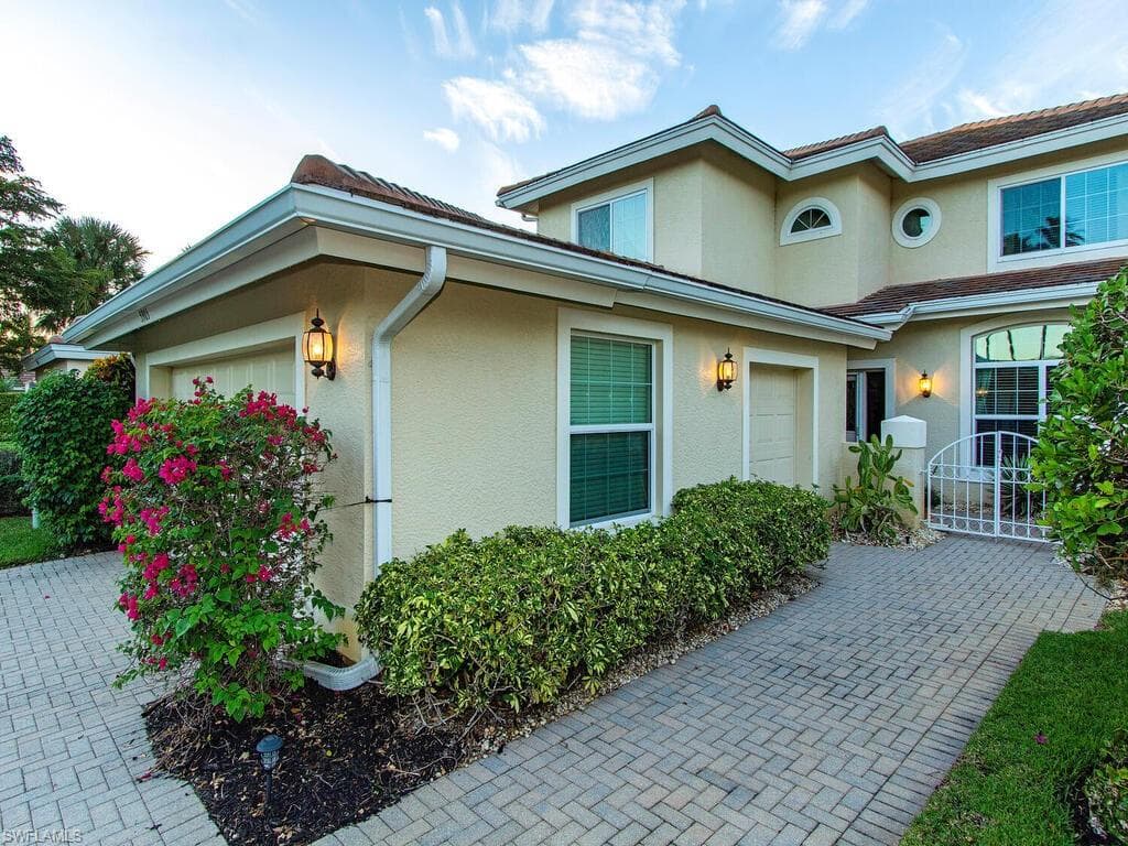 5905 Ashford LN NAPLES, FL 34110