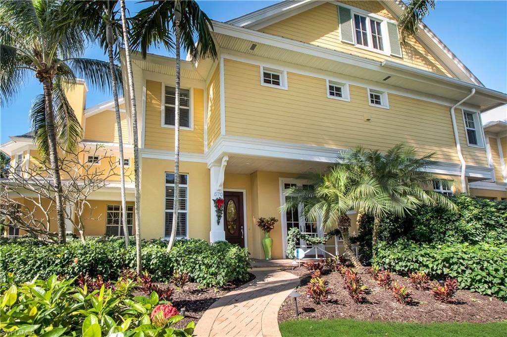 570 W Lake DR 5 NAPLES, FL 34102