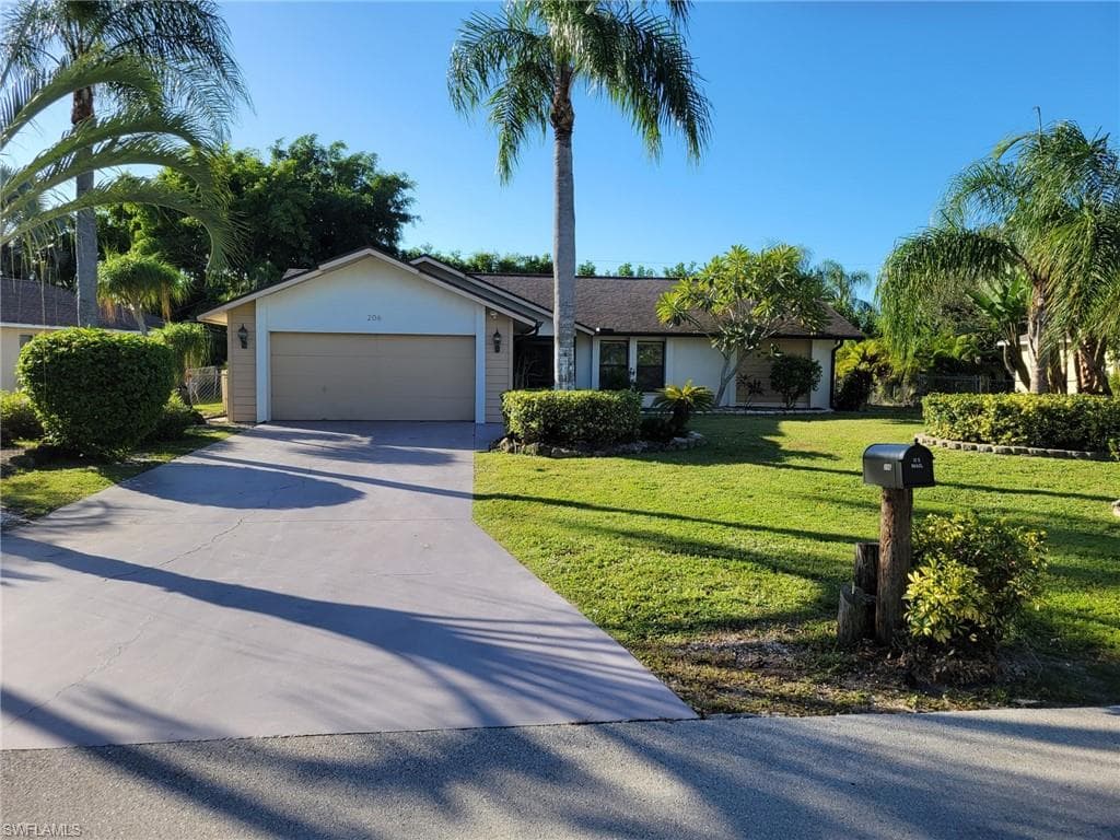 206 SW 36th TER CAPE CORAL, FL 33914