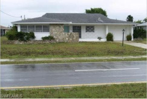 4136 Country Club BLVD CAPE CORAL, FL 33904
