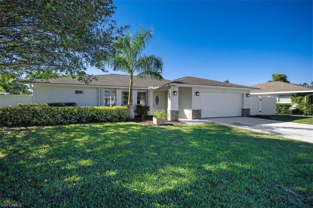 151 Flame Vine DR NAPLES, FL 34110