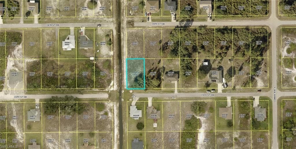 2614 39th ST SW LEHIGH ACRES, FL 33976