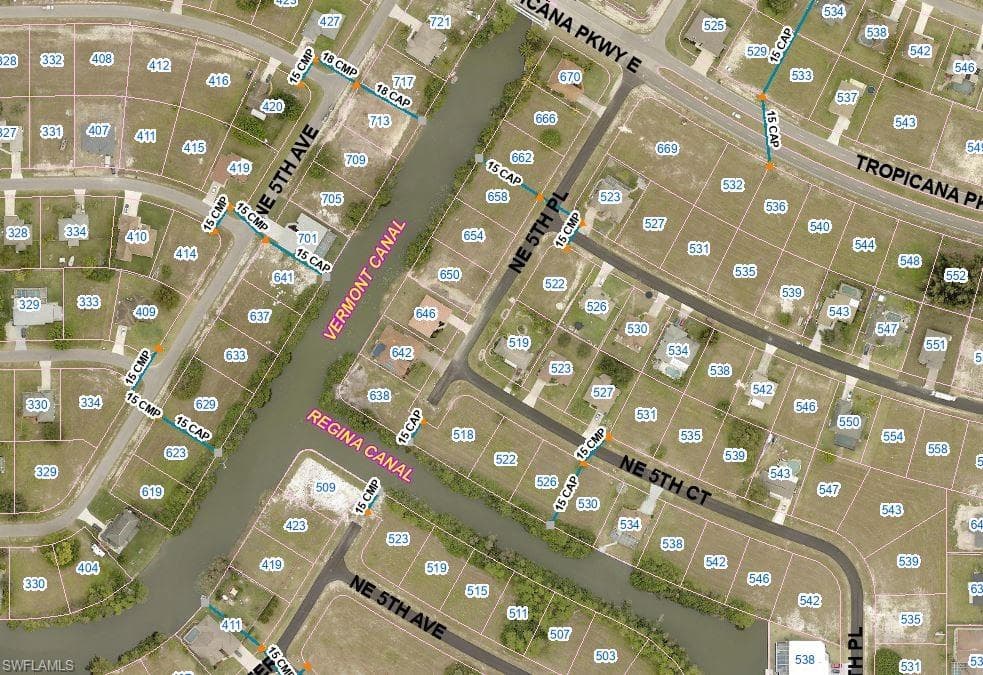 522 NE 6th TER CAPE CORAL, FL 33909