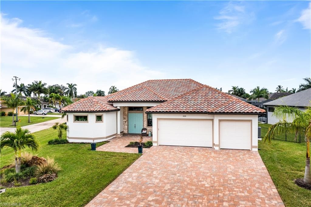 1828 SW 44th TER CAPE CORAL, FL 33914