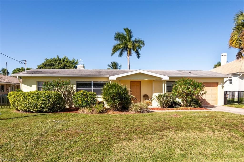 4926 Triton CT W CAPE CORAL, FL 33904