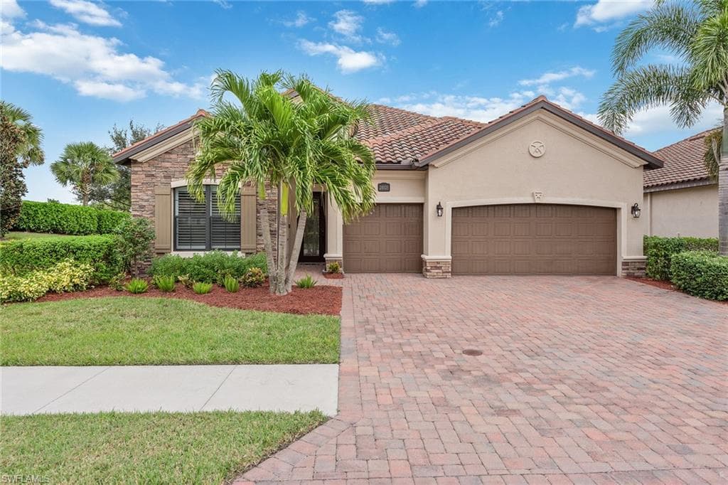 28525 Longford CT BONITA SPRINGS, FL 34135