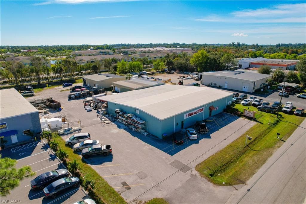 2332 Bruner LN FORT MYERS, FL 33912