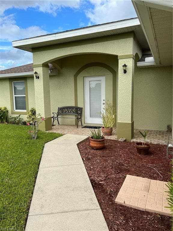 123 SW 29th TER CAPE CORAL, FL 33914
