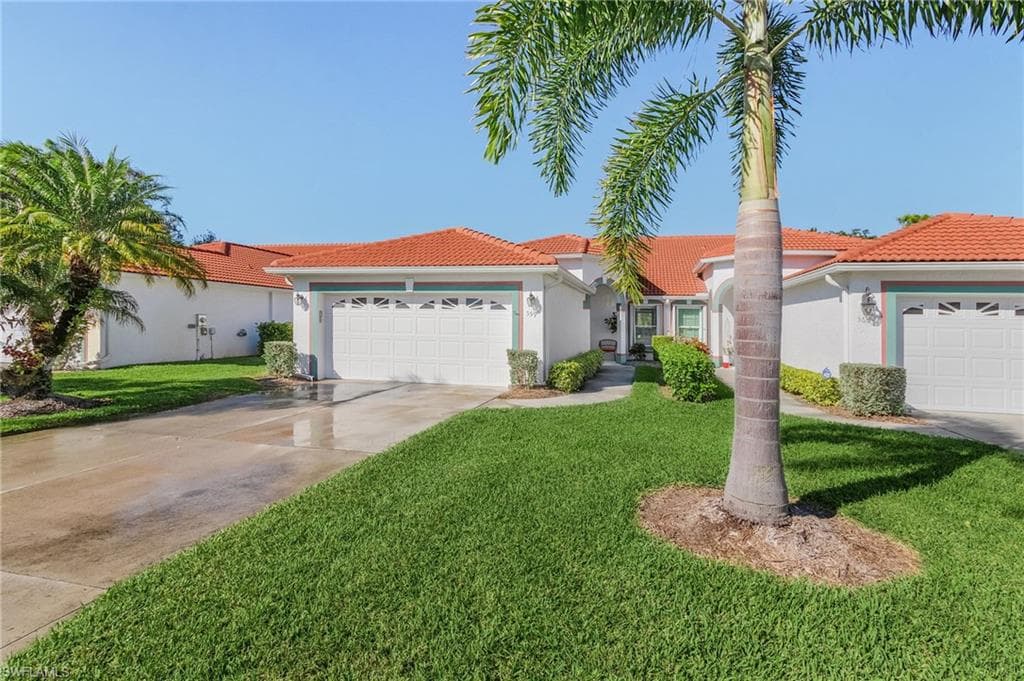 359 Melrose PL 16 NAPLES, FL 34104