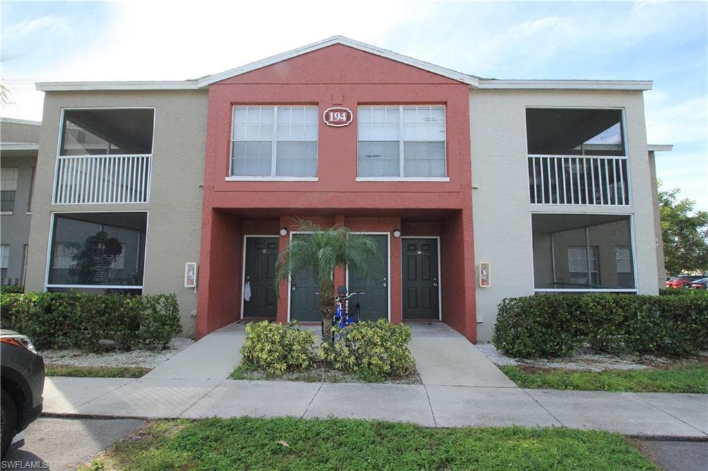 194 Santa Clara DR 194-3 NAPLES, FL 34104