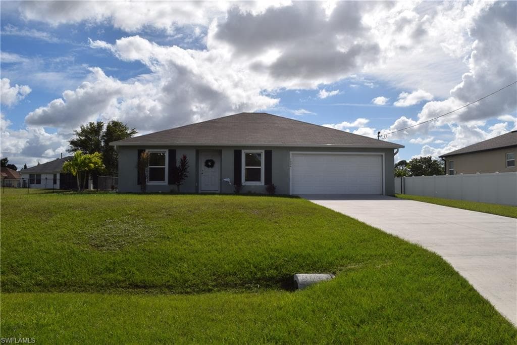1004 NE 32nd TER CAPE CORAL, FL 33909