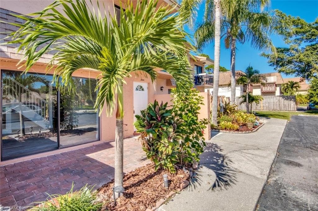 5888 Littlestone CT 3 NORTH FORT MYERS, FL 33903