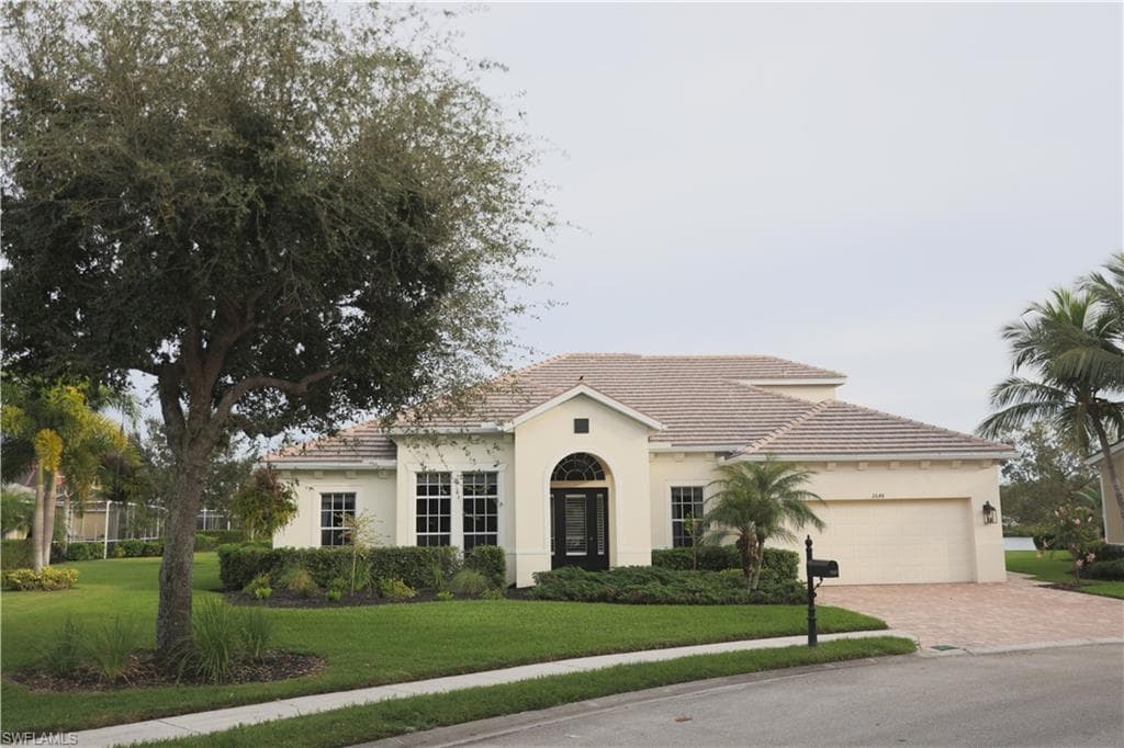 2648 Fairmont Isle CIR CAPE CORAL, FL 33991