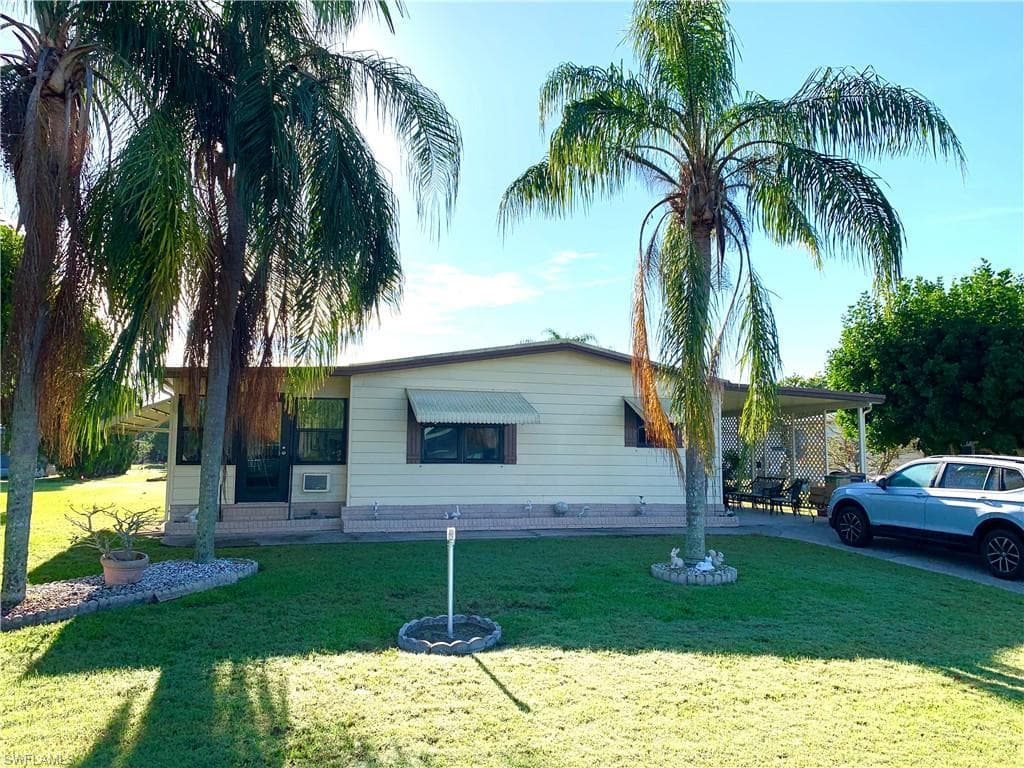26248 Queen Mary LN BONITA SPRINGS, FL 34135