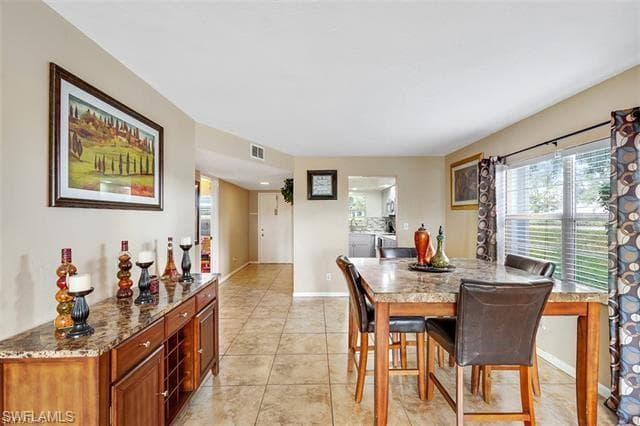 100 Valley Stream DR 100 NAPLES, FL 34113