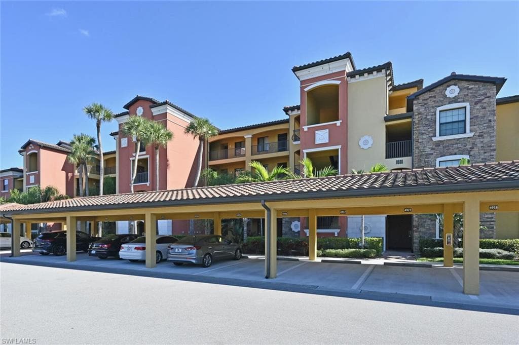 9566 Trevi CT 4924 NAPLES, FL 34113
