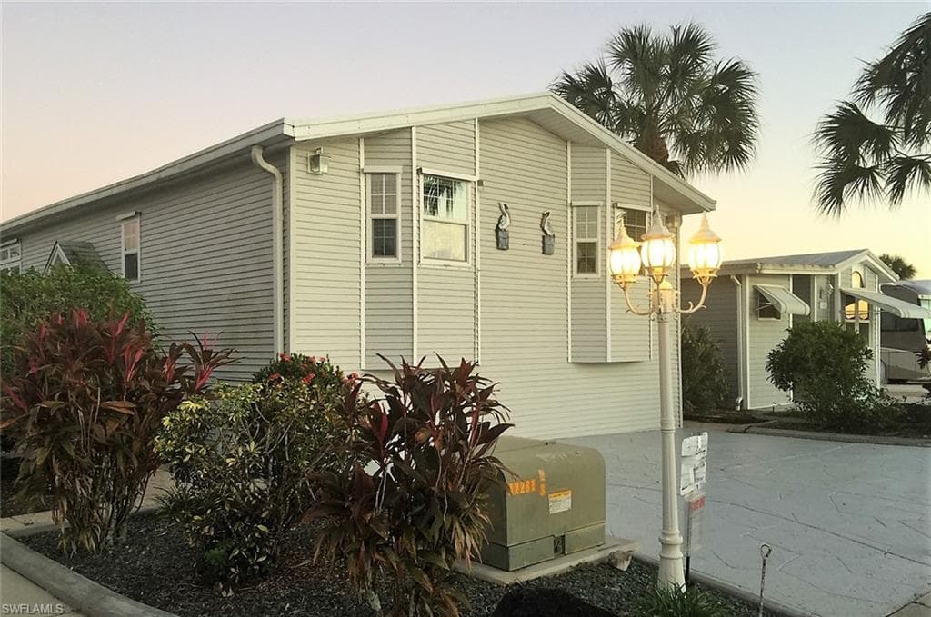 327 Imperial Wilderness BLVD NE 327 NAPLES, FL 34114