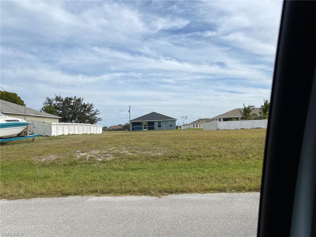 925 NW 9th AVE CAPE CORAL, FL 33993