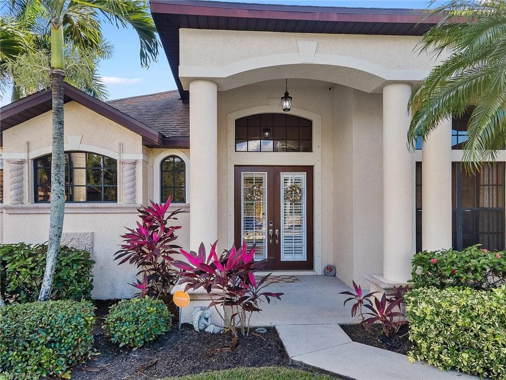 2736 Beach PKY W CAPE CORAL, FL 33914